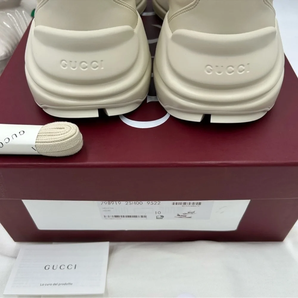 Gucci, beige sneakers with red accent size 10 made in Italy